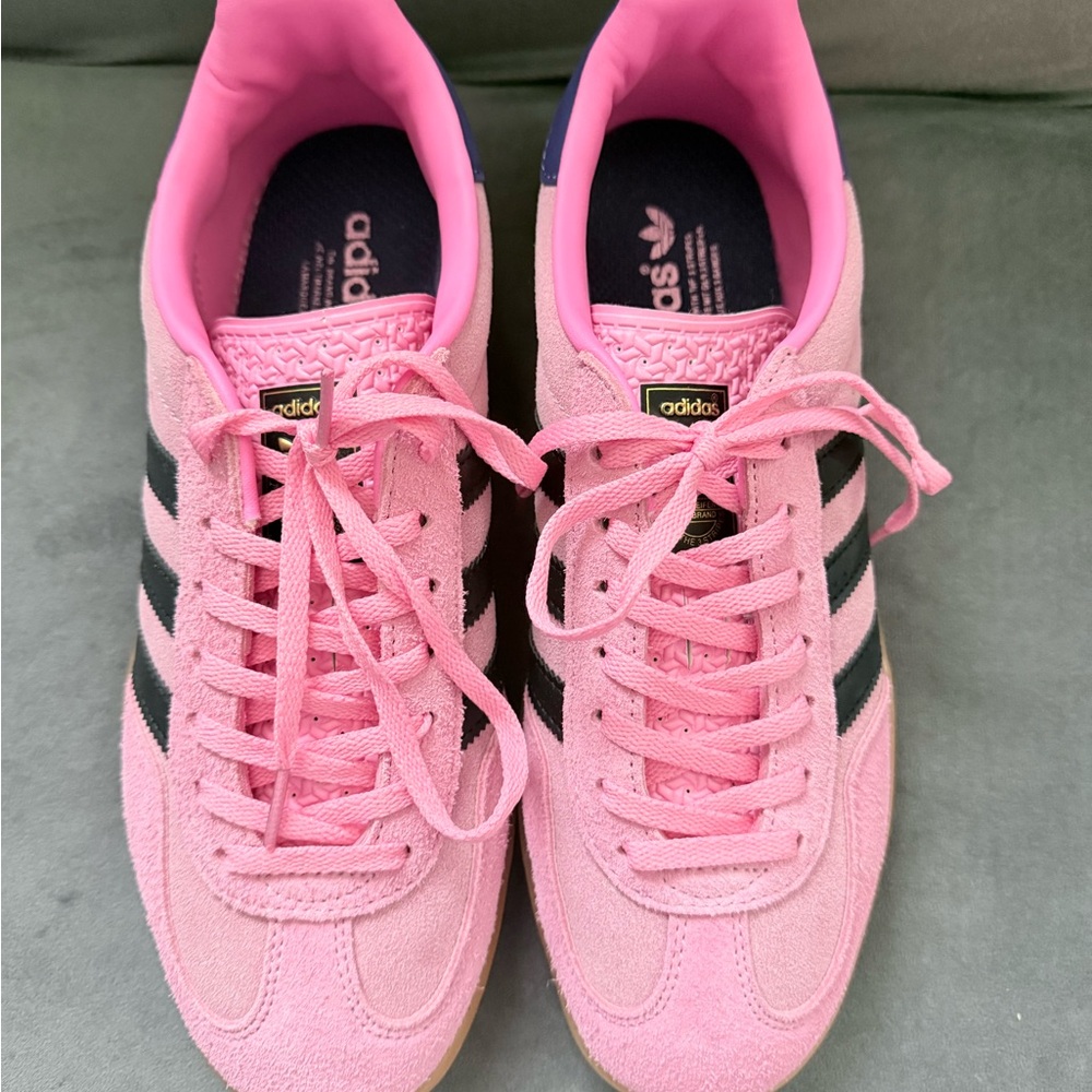 NWOT adidas Gazelle Pink Women's Sneakers with Black Stripes